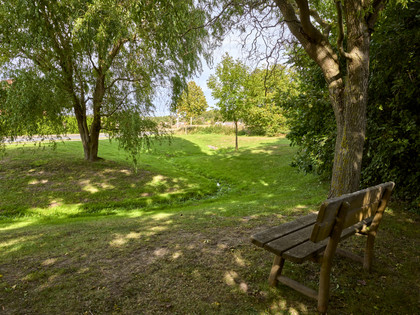 Ruhebänke am Bach Veltheim Ruhebänke am Bach Veltheim