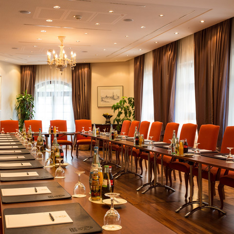 Salon Dresden and Stuttgart combined