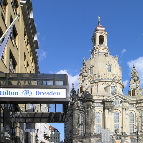 Hilton Dresden entrance Hilton Dresden EingangHilton Dresden entrance