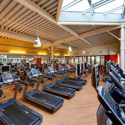 Fitnessarea LivingWell Fitnessarea LivingWell im Hilton DresdenLivingWell fitness area at the Hilton DresdenFitness centrum LivingWell v hotelu Hilton DrážďanyCentrum fitness LivingWell w hotelu Hilton DresdenLivingWell fitnesscentrum in het Hilton DresdenCentro fitness LivingWell all'Hilton Dresden