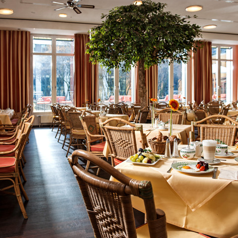 Breakfast room Frühstücksraum des Hotel Elbflorenz DresdenBreakfast room at the Hotel Elbflorenz Dresden