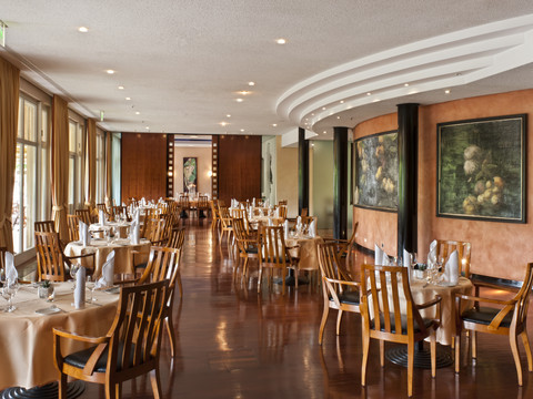 Radisson Park Hotel Dresden Radebeul , Konferenz, Conferenz Center Parlamentarisch mit Bühne Radisson Park Hotel Dresden Radebeul , Konferenz, Conferenz Center Parlamentarisch mit Bühne