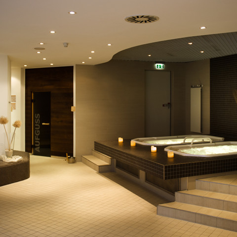 Wellnessbereich Wellness areaWellness areaWellness zónaStrefa wellnessWellnessruimteArea benessere