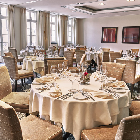 Tagungsraum Weißer Hirsch im Steigenberger Hotel de Saxe