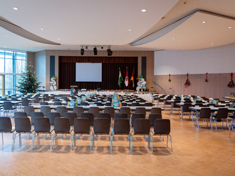 Bestuhlung für eine Tagung im kleinen Saal