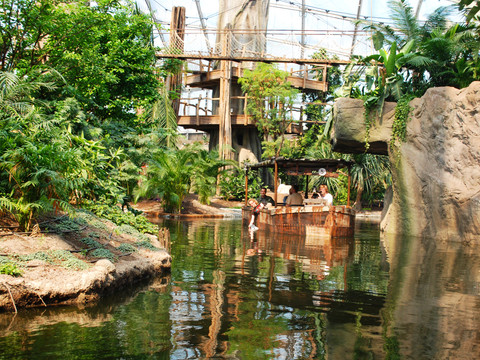 Wycieczka łodzią Gondwanaland po Gawanilu Wycieczka łodzią Gondwanaland po Gawanilu