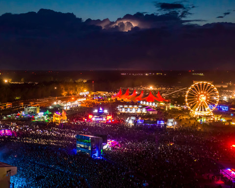 Luftbild Deichbrand - 2019.07.20 - 23.52.17.jpg