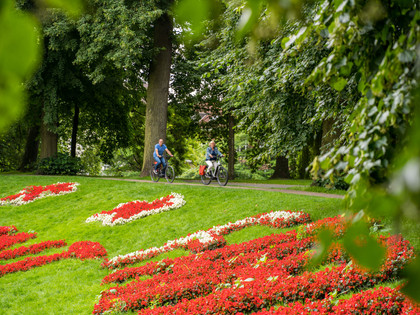 Radroute Europaradweg R1 - Blumenpark Radroute Europaradweg R1 - Blumenpark