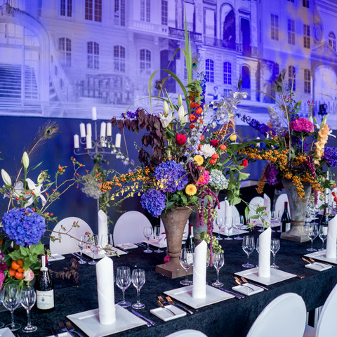 Kurländer Palais Festlich gedeckte Tafel im Kurländer PalaisFestively decorated table in the Kurländer Palais
