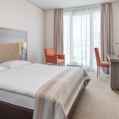 Businesszimmer Businesszimmer im IntercityHotel DresdenBusiness room at the IntercityHotel Dresden