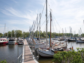 POI_Marina-Hooksiel-Boote.jpg