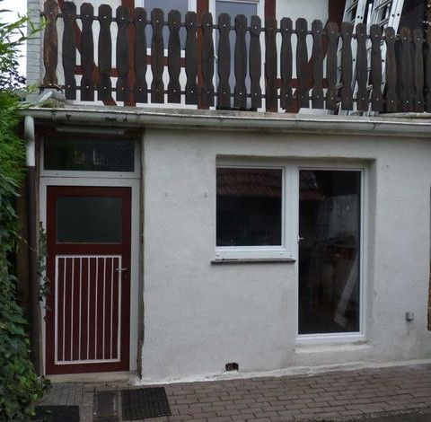 Innenhof und Balkon, Küche mit Terassentür