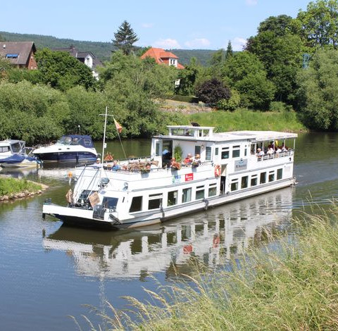 MS Weserstein auf der Fulda