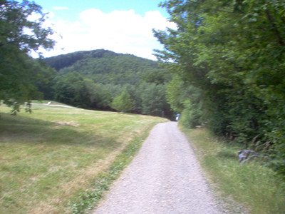 Our route runs along paths that are friendly for hikers.