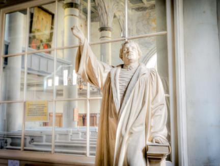 Statue Martin Luthers - Dreifaltigkeitskirche - Eisfeld