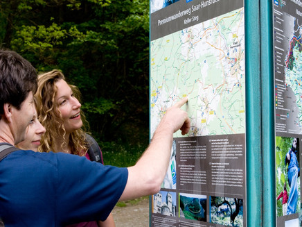 Stele am Keller Steg
