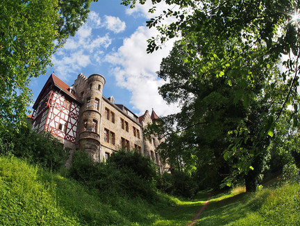 Schloss Neuenhof, Westfassade zur Werra