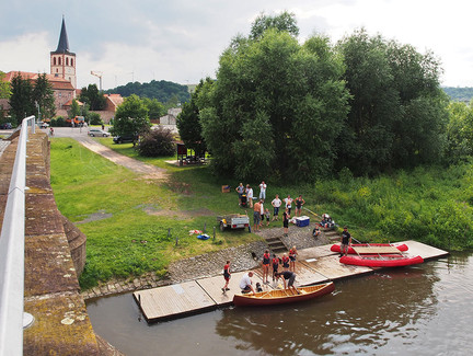 Floßanlandung an der Werrabrücke Vacha