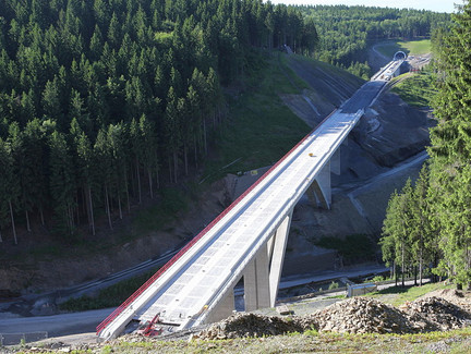 Dunkeltal- und Grubentalbrück bei Goldisthal im Bau