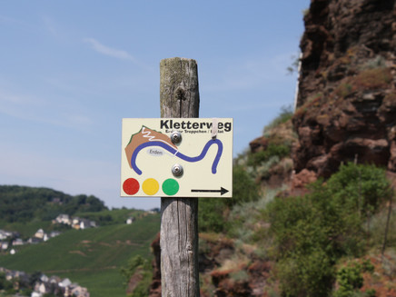 Signage via ferrata