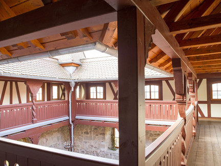 Burginnenhof | Burg Neuhaus-Schierschnitz