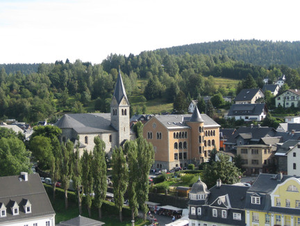 Steinach | Blick auf Kirche und Schule