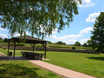 Schöner Rastplatz am Mosel-Radweg bei Besch