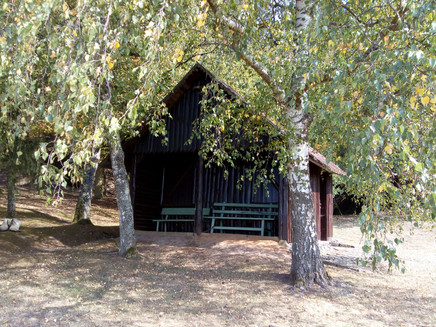Schutzhütte am Wanderweg