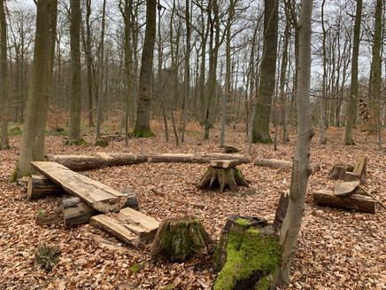 Kreativer Rastplatz entlang der Strecke