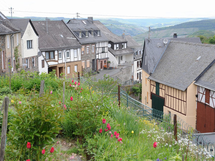 Ortsmitte Starkenburg