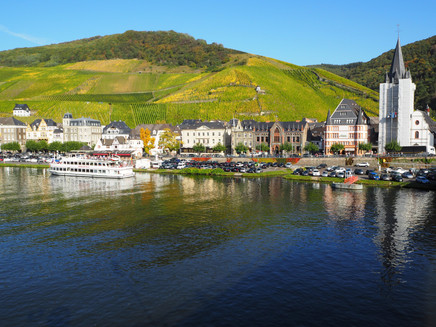 Ausblick von der Brücke auf die Stadt