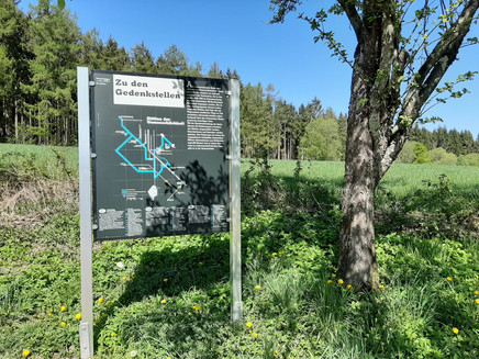 Information board about the memorials near Hinzert