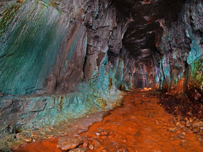 Röhrigschacht rock colors