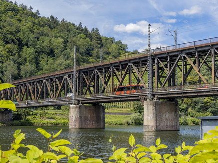 Doppelstockbrücke in Bullay
