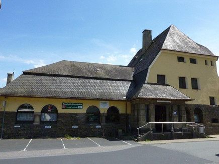 Bahnhofsgebäude