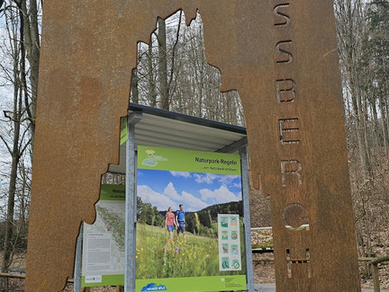 Stelen an Info-Punkten