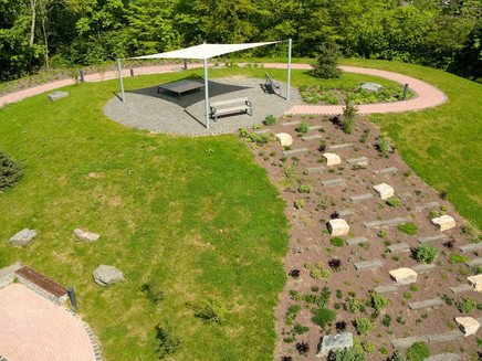 Kräutertreppe mit Aussichtsplatz