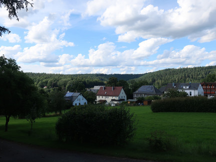 Die ersten Häuser von Mönchröden