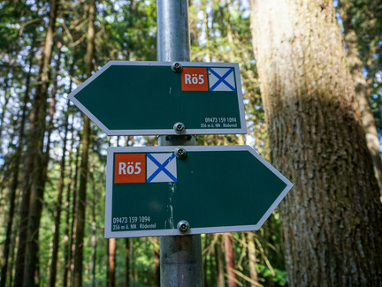 Wegweiser Rö5