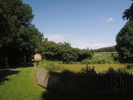 Am Dorfplatz in Friesendorf
