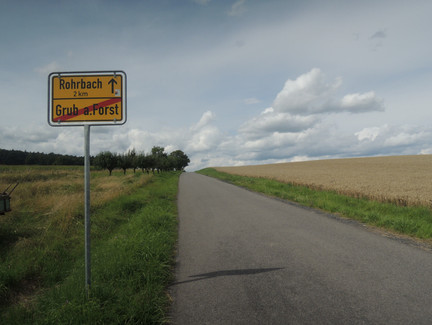 Am Ortsausgang vom Grub am Forst