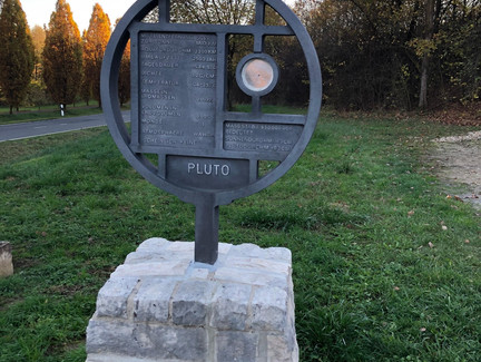 Station Pluto am Planetenweg Untersiemau