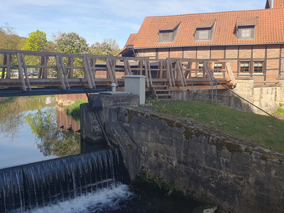 Weir on the Gande opposite the St. George's Church