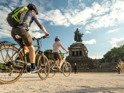 Ziel des Mosel-Radwegs am Deutschen Eck in Koblenz