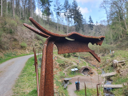 Metal signpost Tatzelwurm