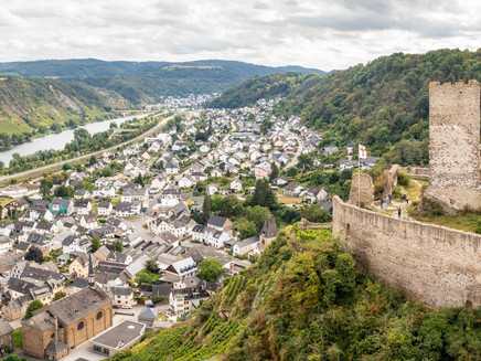 View of Kobern-Gondorf and the Niederburg