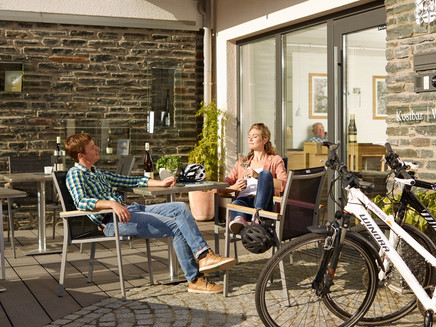 Rast entlang des Moselradweges