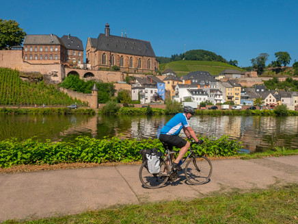 Saar-Radweg bei Saarburg