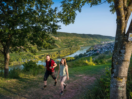 Wanderpaar Reiler Hals