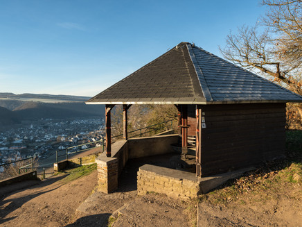 Hut on the Moselsteig near Winningen